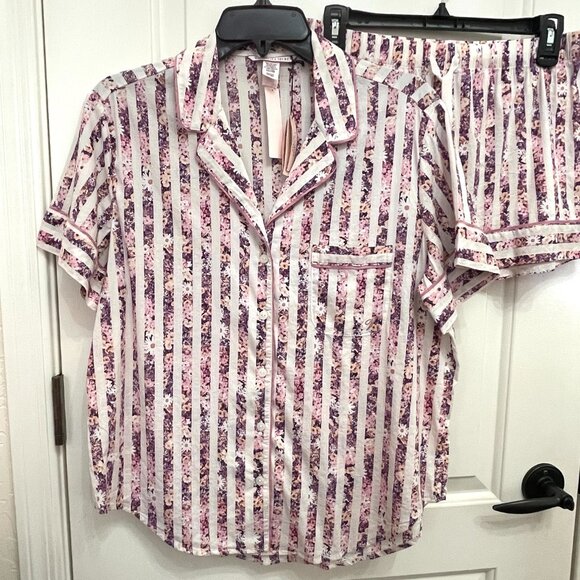 New Victoria's Secret Pajama 2 Pc Short Sleeve Button Top Shorts Small Stripe - Picture 5 of 15